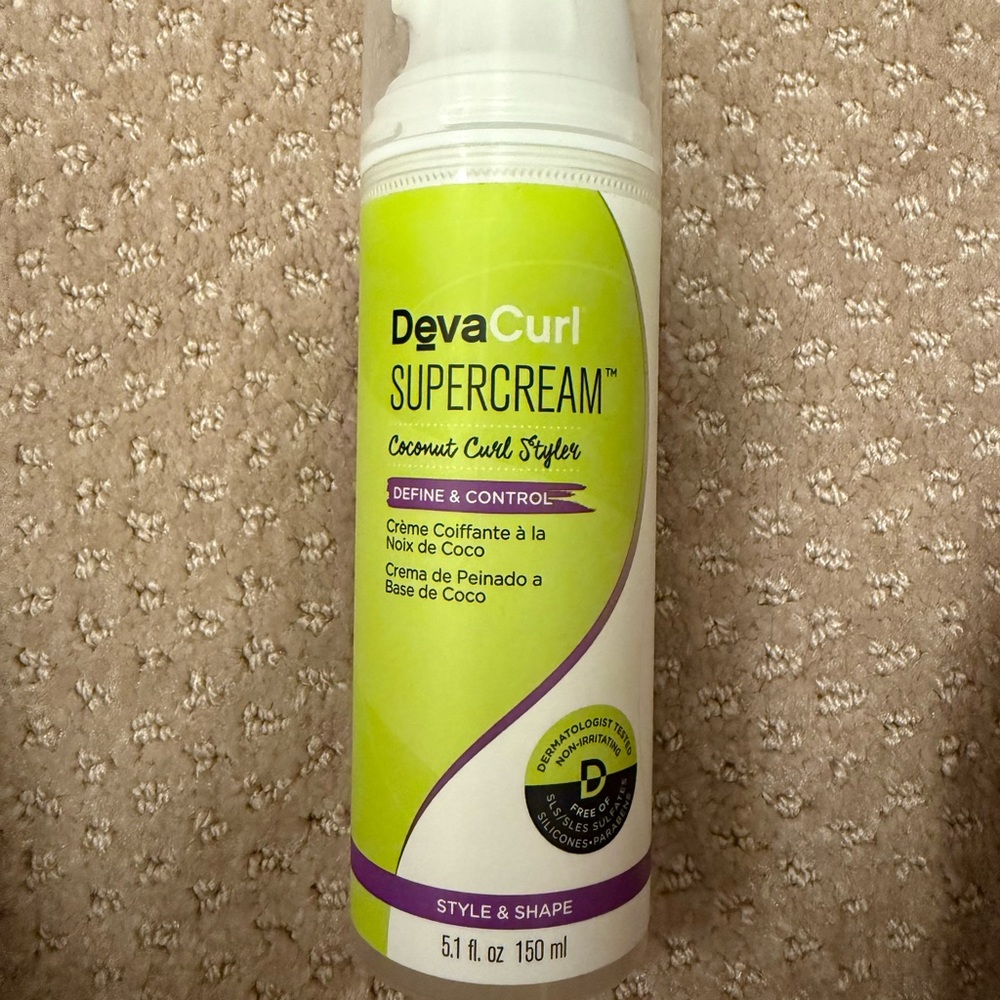 DevaCurl Supercream Coconut Styler in White and Green